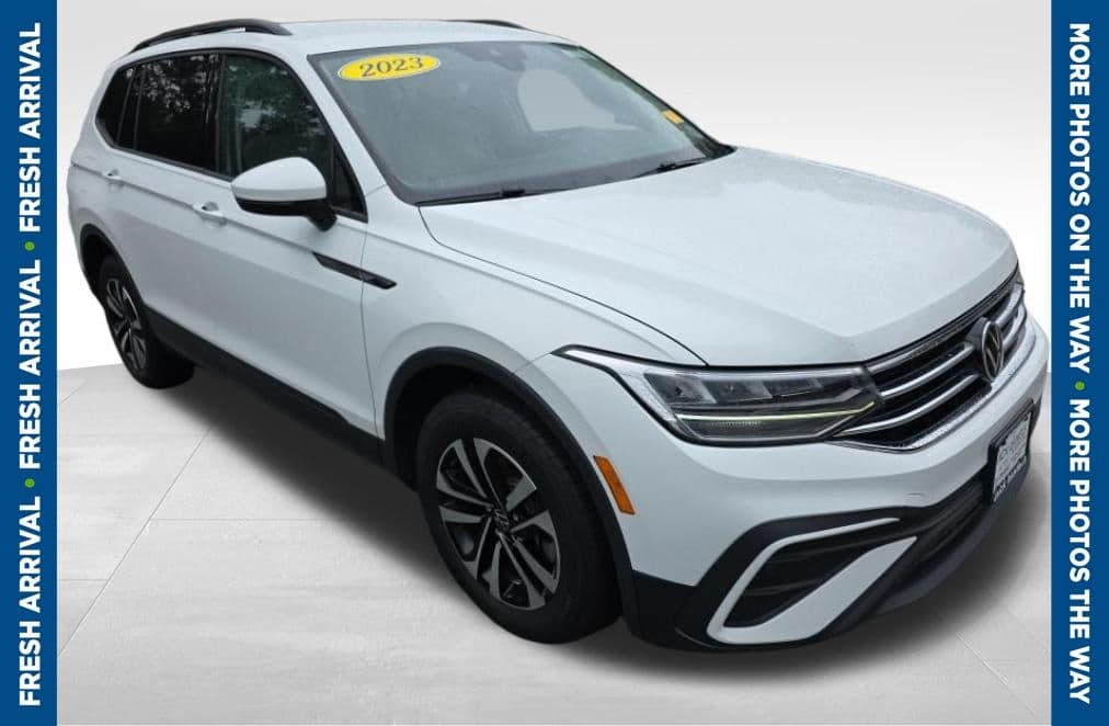 2023 Volkswagen Tiguan S — photo 1 of 10