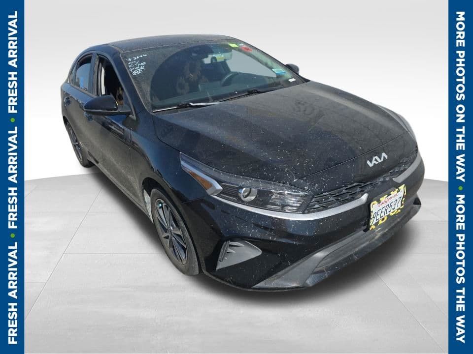 2023 Kia Forte LXS — photo 1 of 8