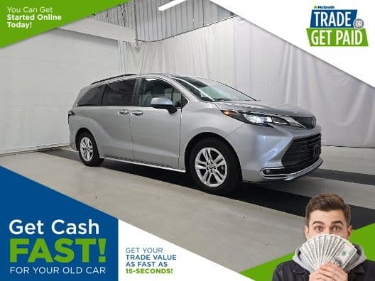 2024 Toyota Sienna XLE — photo 1 of 14