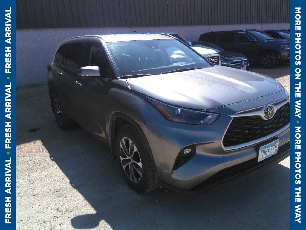 2026 Toyota Highlander XLE — photo 1 of 5