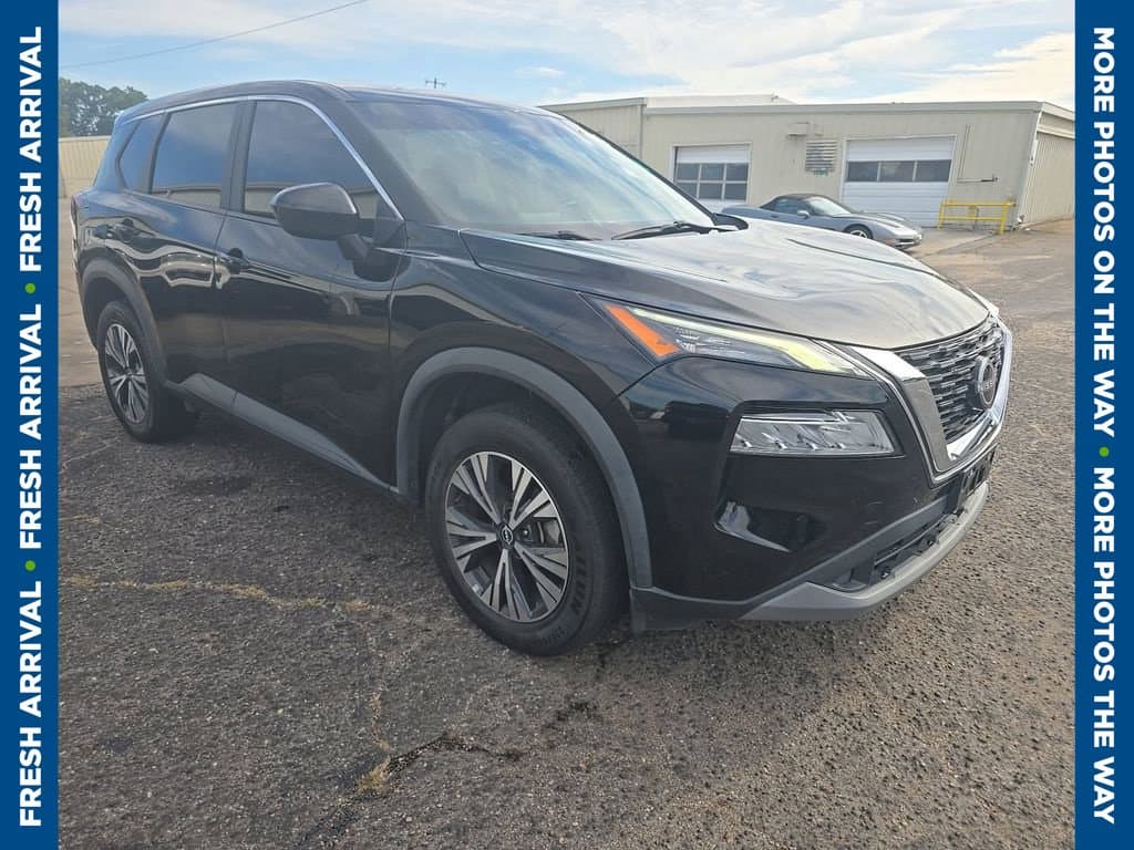 2023 Nissan Rogue SV — photo 1 of 9