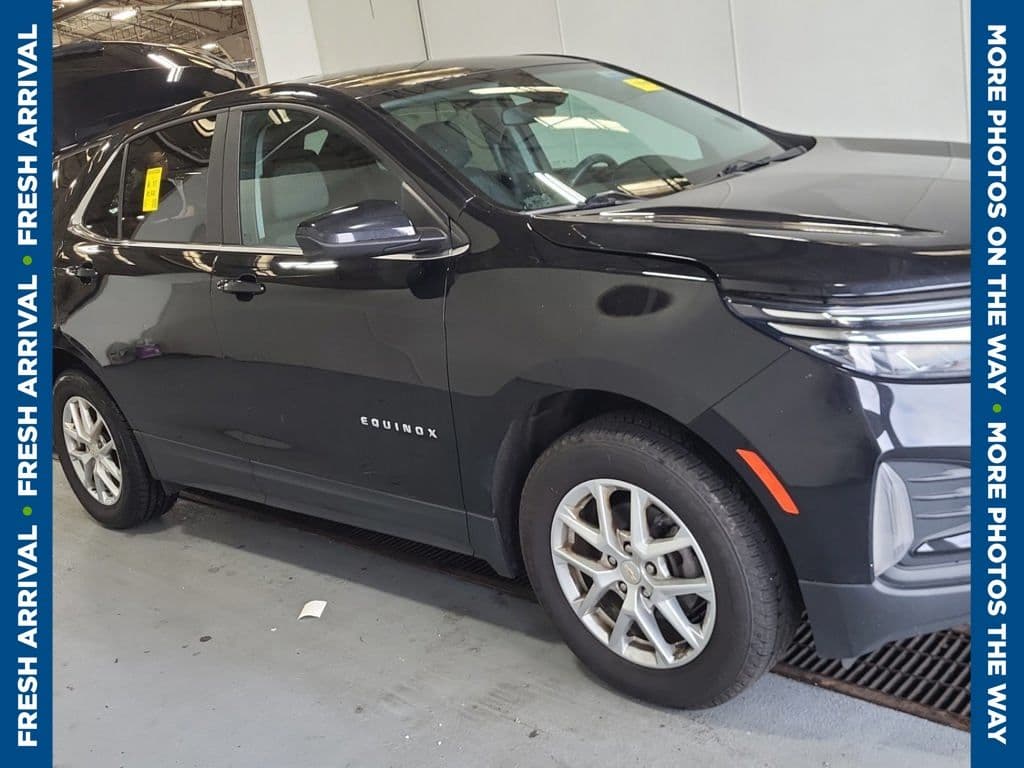 2023 Chevrolet Equinox LT — photo 1 of 9