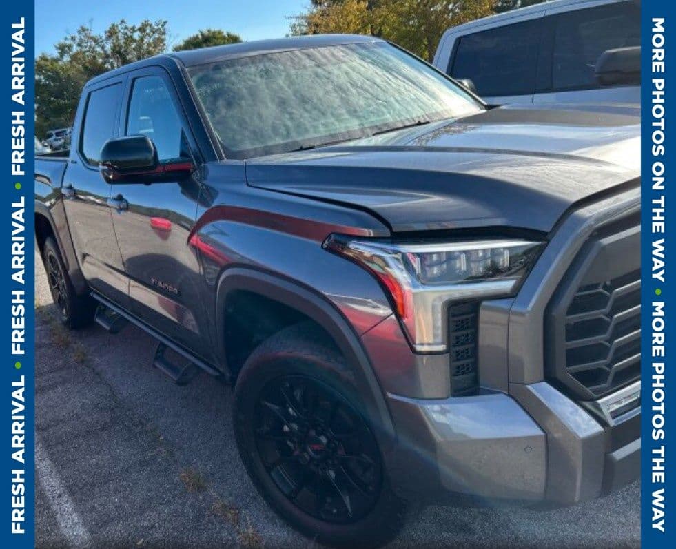 2024 Toyota Tundra 4WD Limited — photo 1 of 8