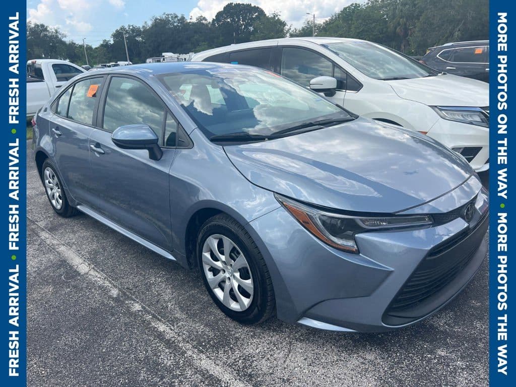 2023 Toyota Corolla LE — photo 1 of 10