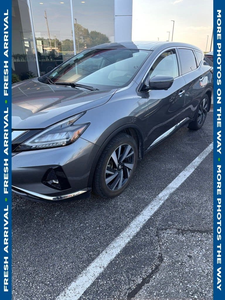2022 Nissan Murano SL — photo 1 of 3