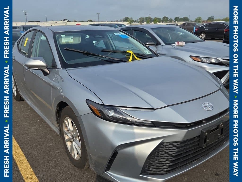 2026 Toyota Camry LE — photo 1 of 10