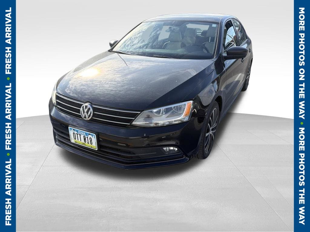 2016 Volkswagen Jetta Sedan 1.8T Sport — photo 1 of 8