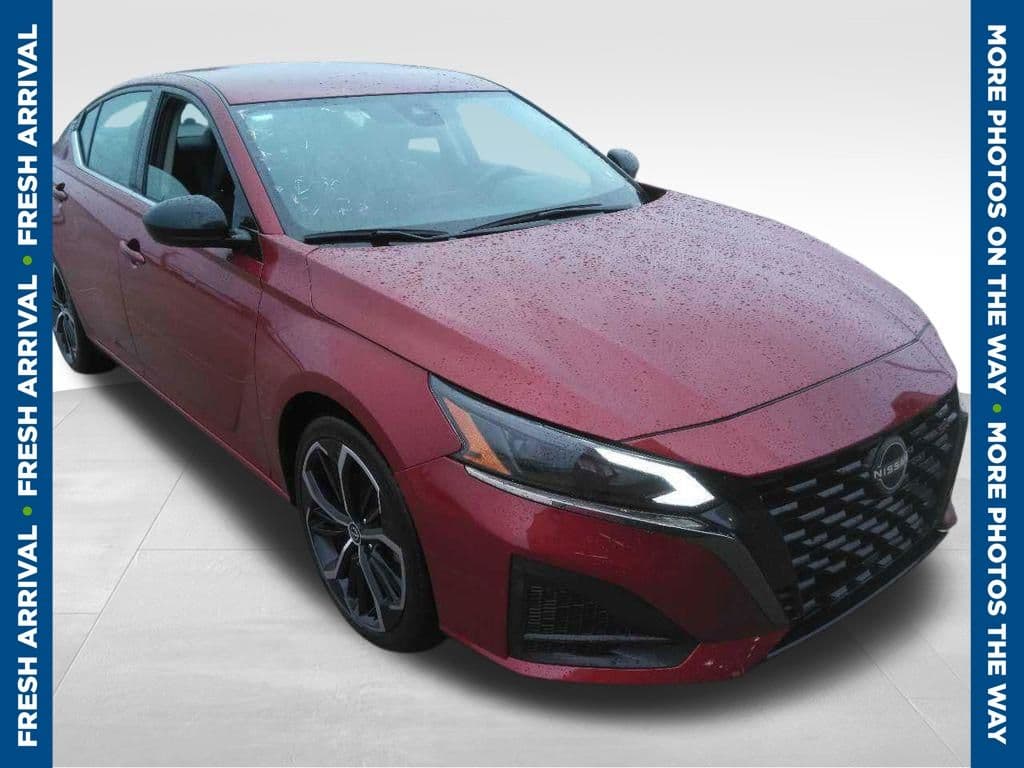 2024 Nissan Altima 2.5 SR — photo 1 of 9