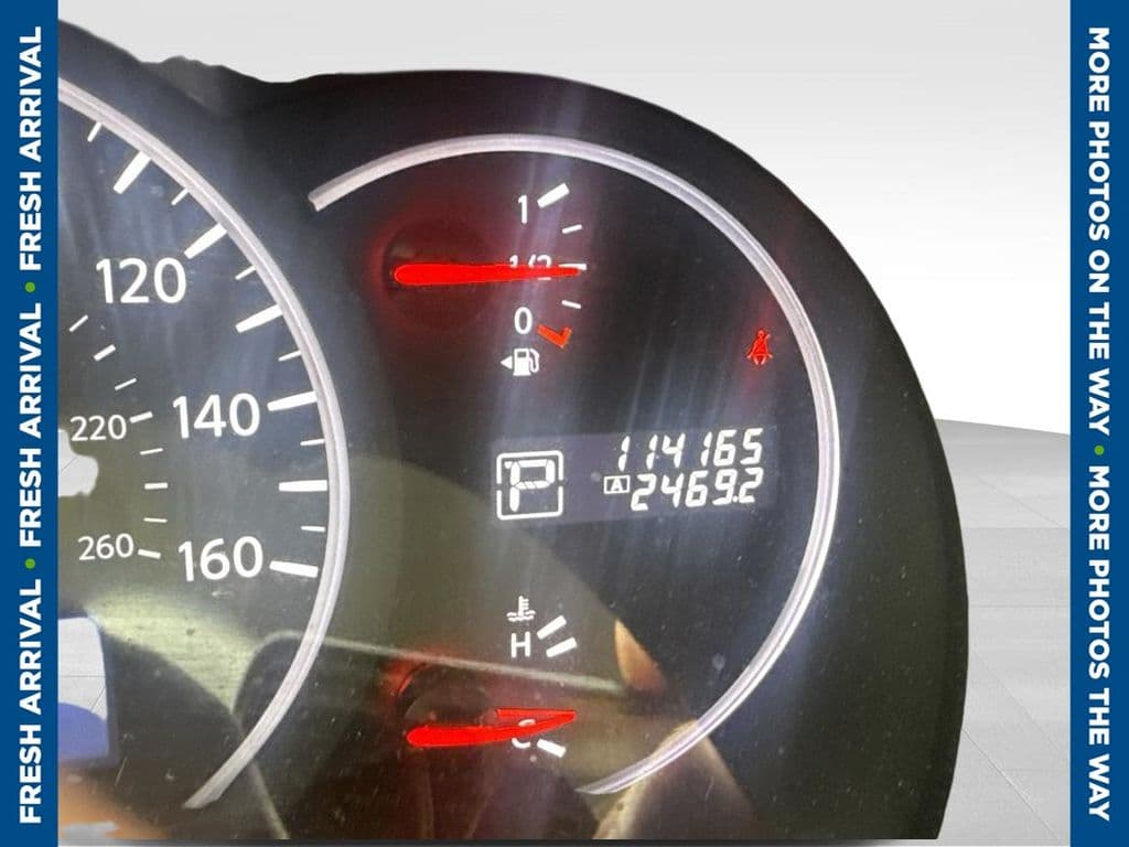 2012 Nissan Quest 3.5 LE — photo 1 of 7