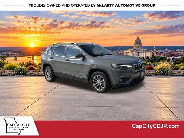 2019 Jeep Cherokee Latitude Plus — photo 1 of 32