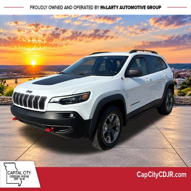 2019 Jeep Cherokee Trailhawk — photo 1 of 7
