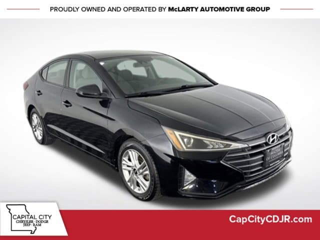 2019 Hyundai Elantra SEL — photo 1 of 28