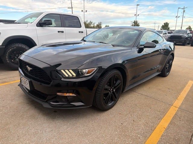 2016 Ford Mustang EcoBoost Premium — photo 1 of 5