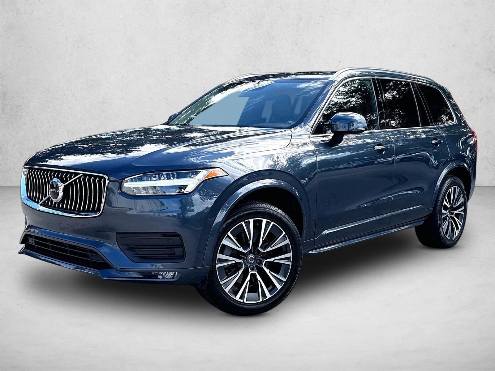 2022 Volvo XC90 Base — photo 1 of 30