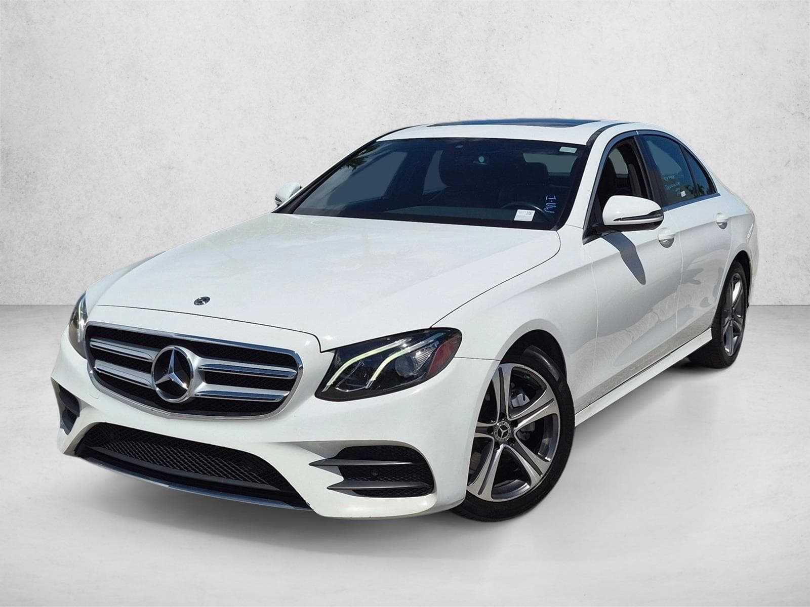 2019 Mercedes-Benz E-Class E 300 — photo 1 of 24