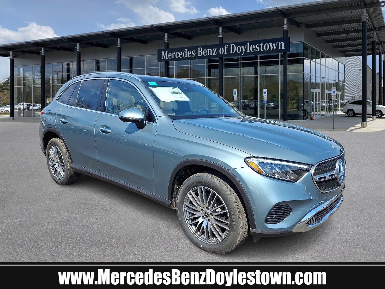 2026 Mercedes-Benz GLC GLC 300 — photo 1 of 21