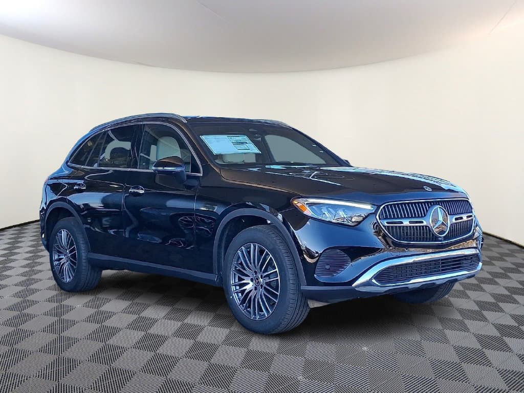 2026 Mercedes-Benz GLC GLC 300 — photo 1 of 13