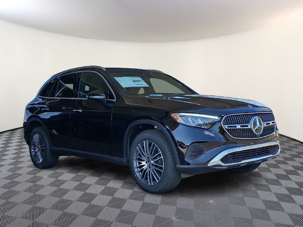 2026 Mercedes-Benz GLC GLC 300 — photo 1 of 13