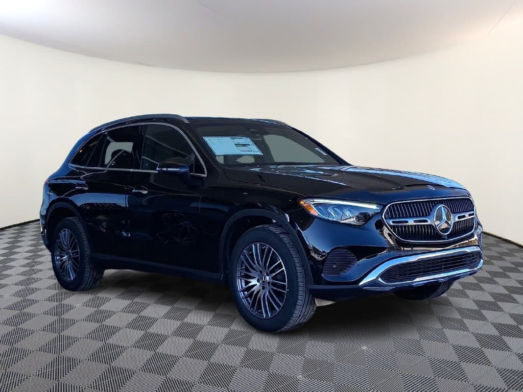 2026 Mercedes-Benz GLC GLC 300 — photo 1 of 13