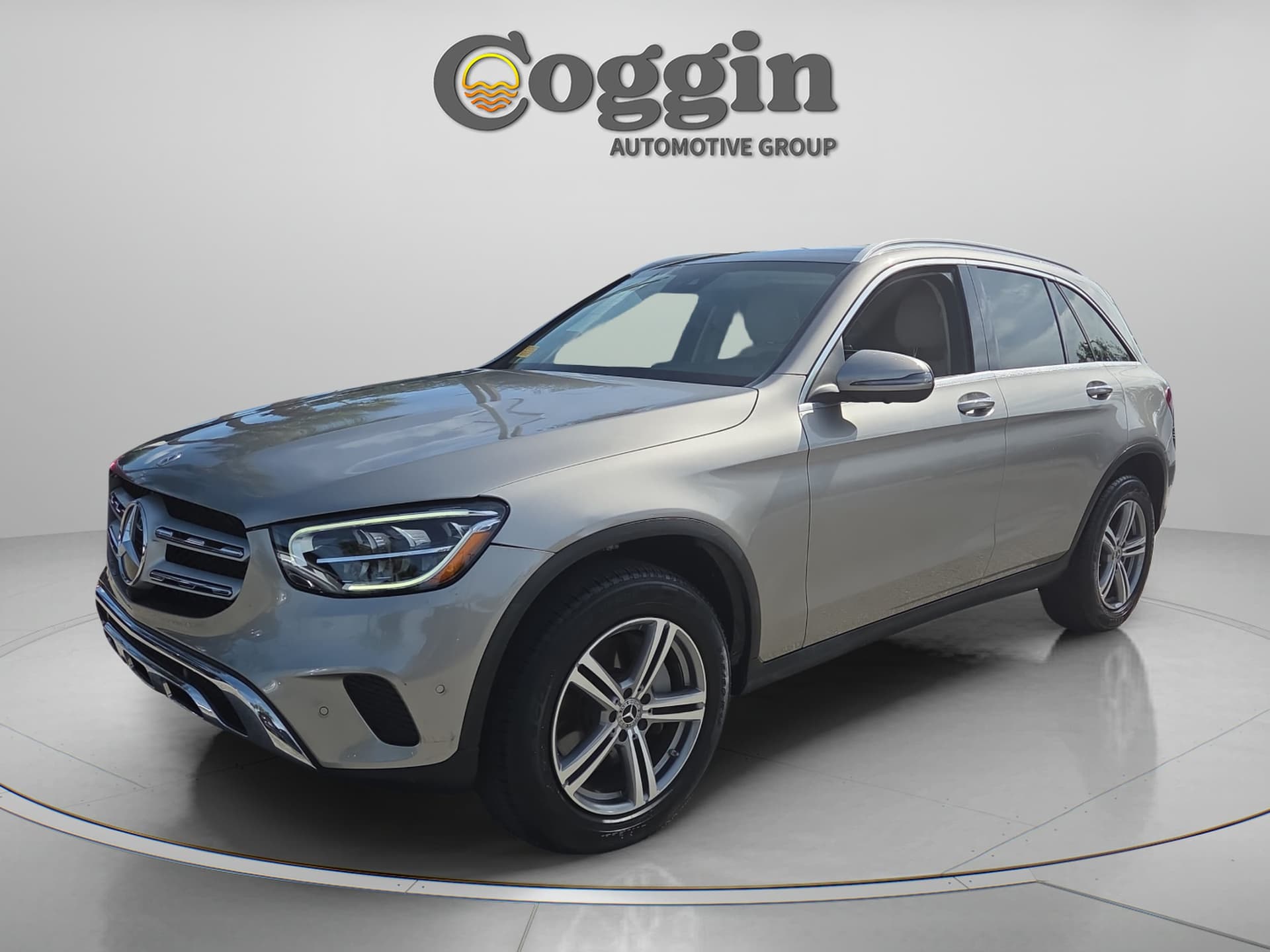 2022 Mercedes-Benz GLC GLC 300 — photo 1 of 39