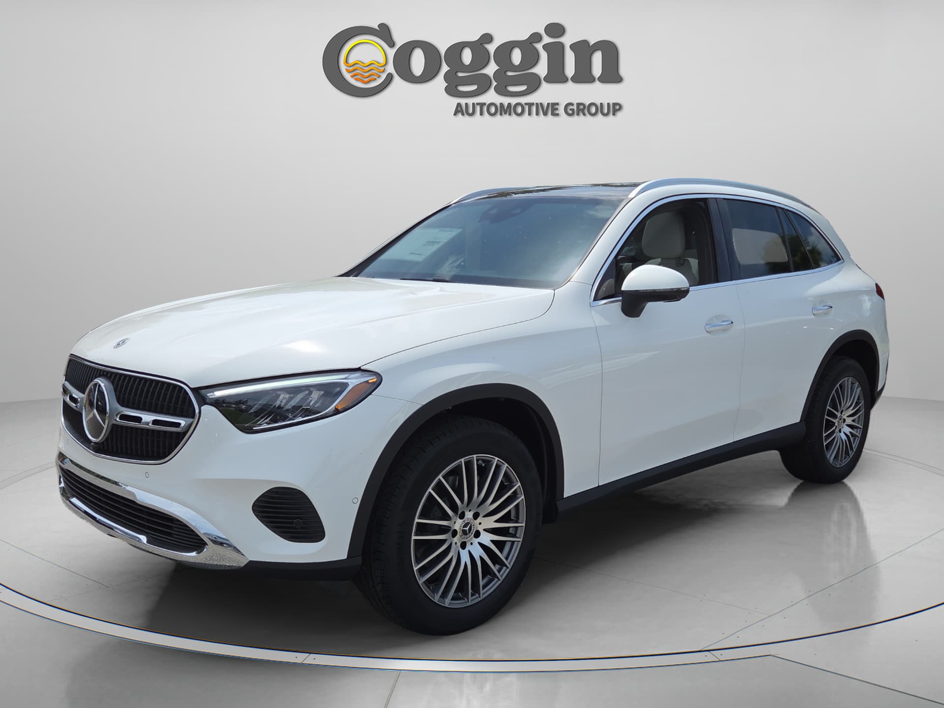 2026 Mercedes-Benz GLC GLC 300 — photo 1 of 39