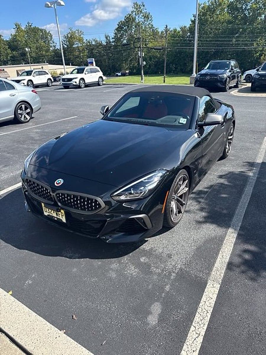 2022 BMW Z4 sDriveM40i — photo 1 of 5