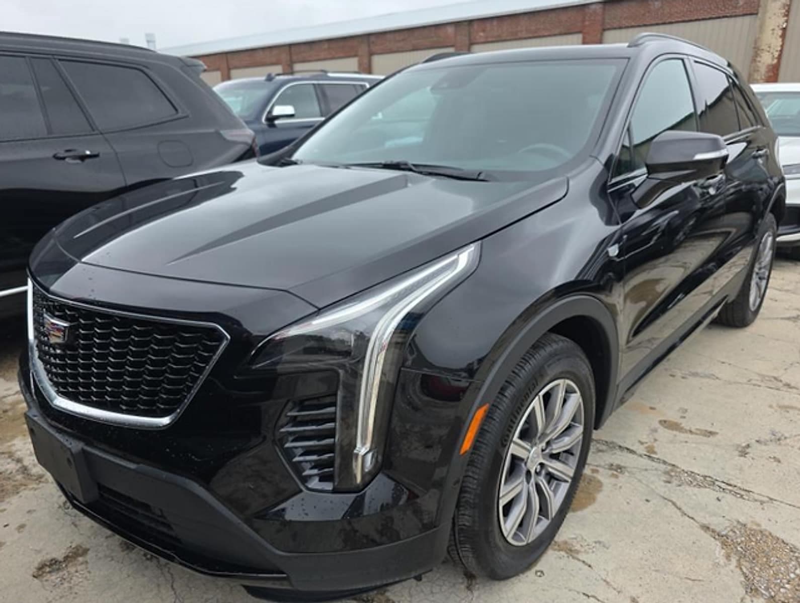 2022 Cadillac XT4 AWD Sport — photo 1 of 2