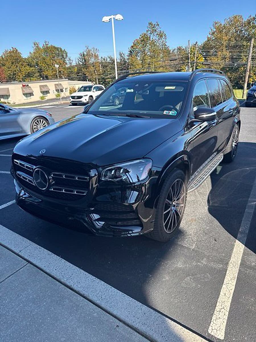 2023 Mercedes-Benz GLS Base — photo 1 of 5