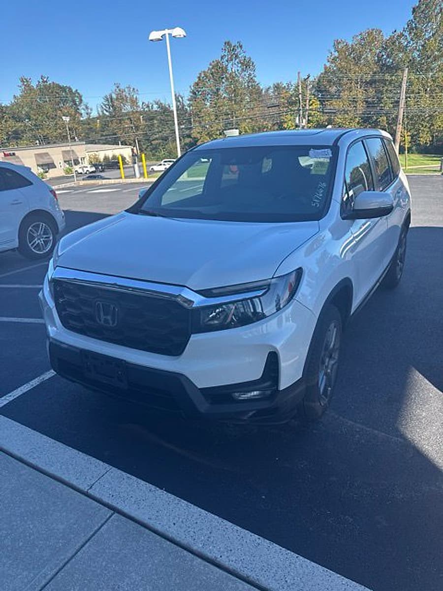 2023 Honda Passport EX-L — photo 1 of 5