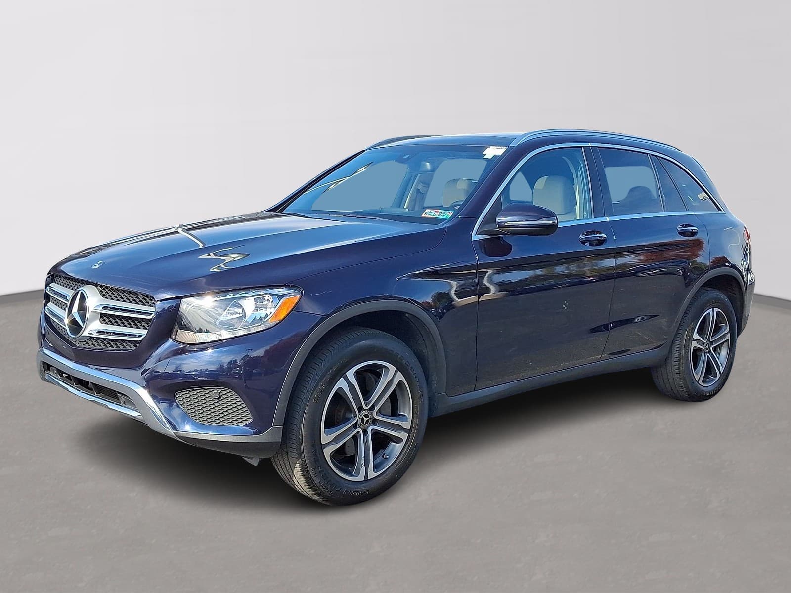2018 Mercedes-Benz GLC Base — photo 1 of 31