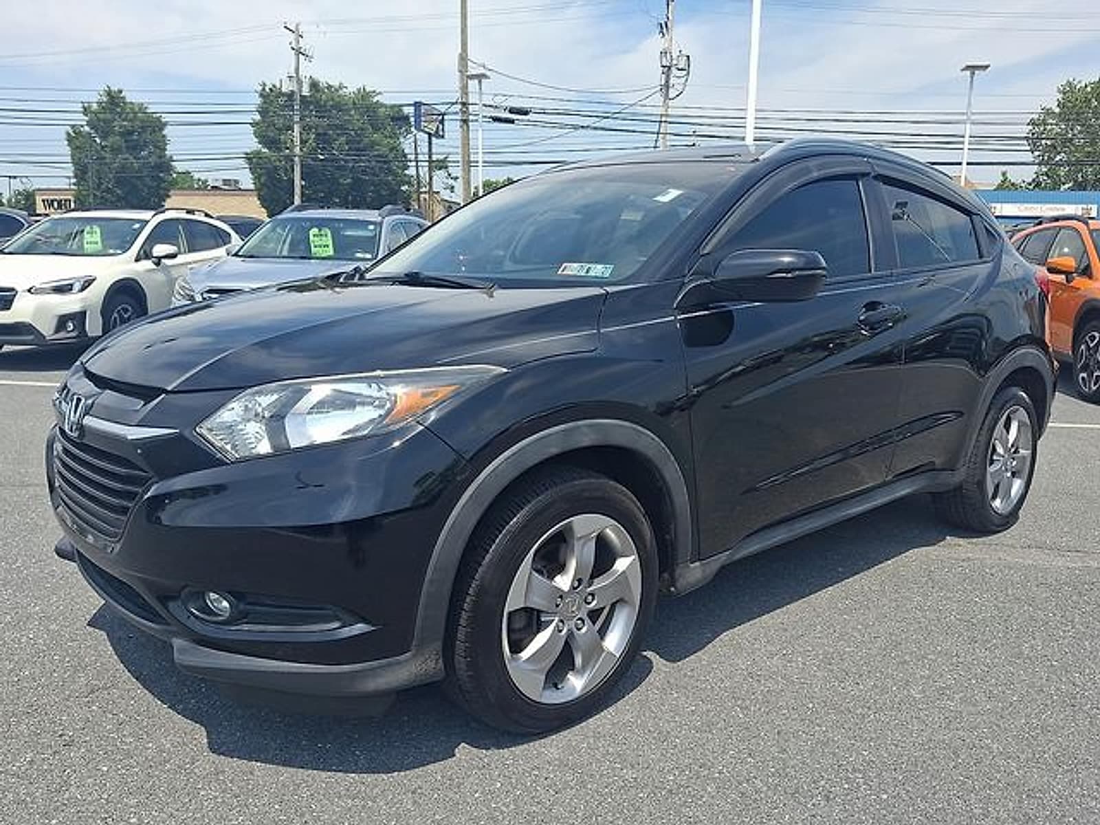 2017 Honda HR-V Base — photo 1 of 31
