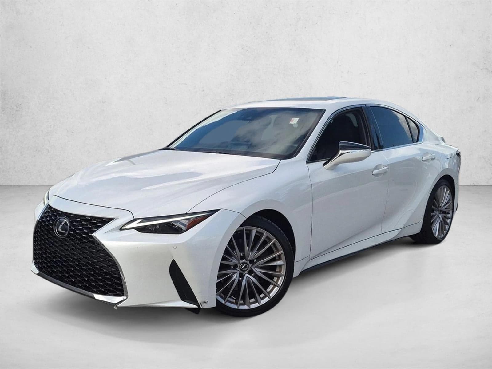 2023 Lexus IS Base — photo 1 of 17