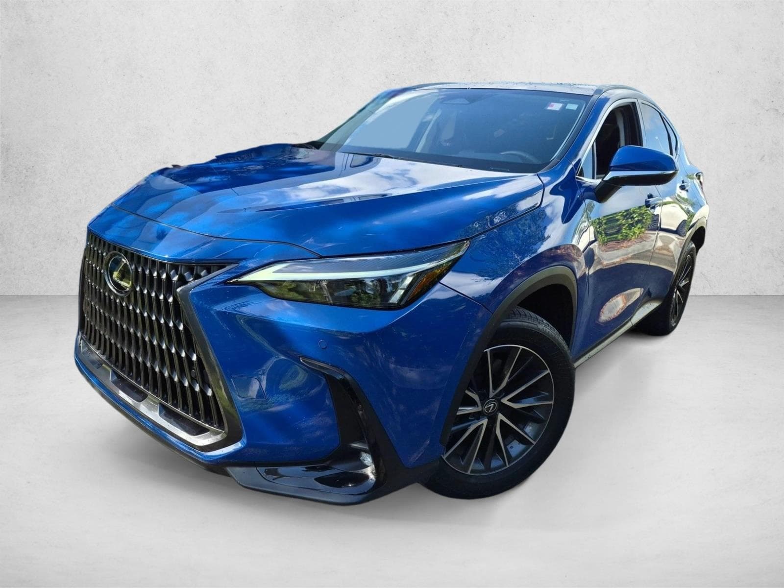 2025 Lexus NX Base — photo 1 of 15