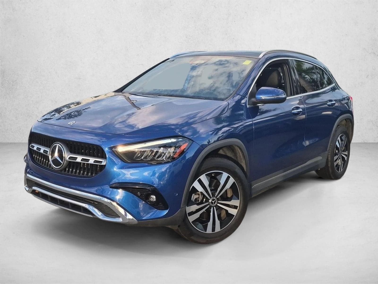 2024 Mercedes-Benz GLA Base — photo 1 of 22