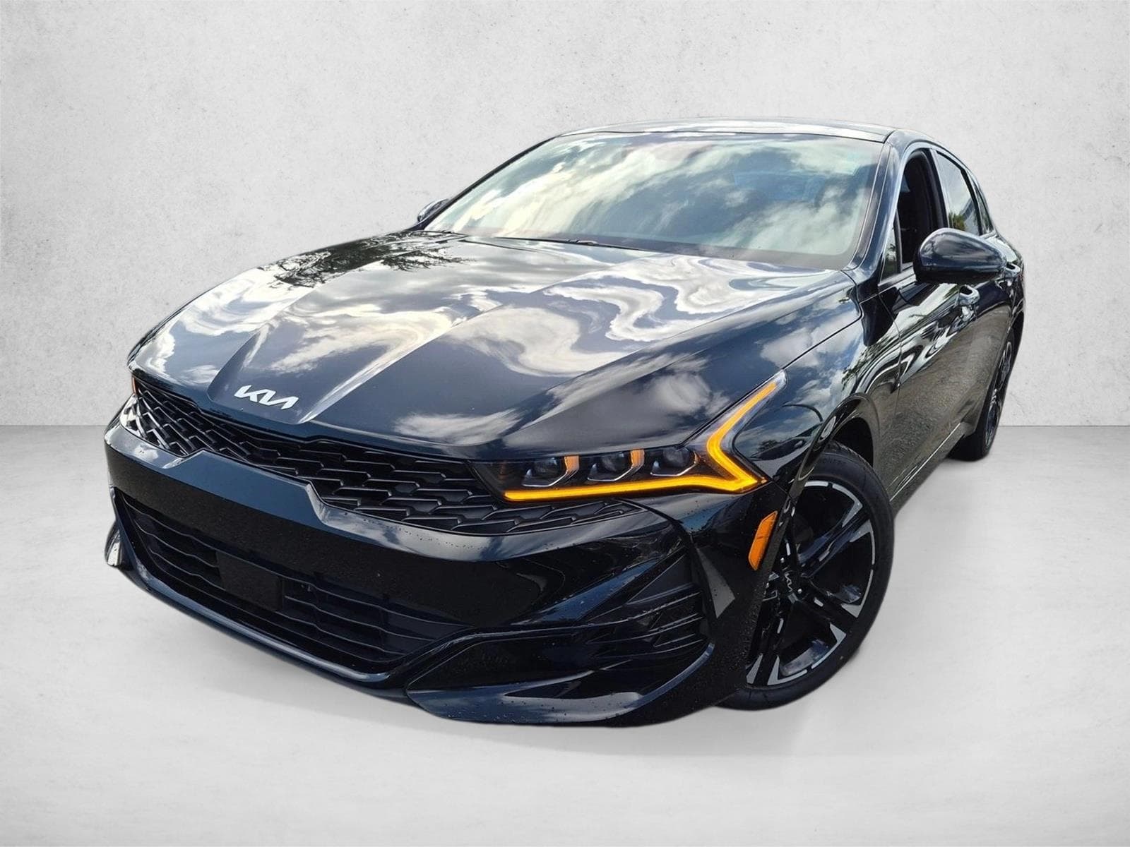 2023 Kia K5 GT-Line — photo 1 of 19