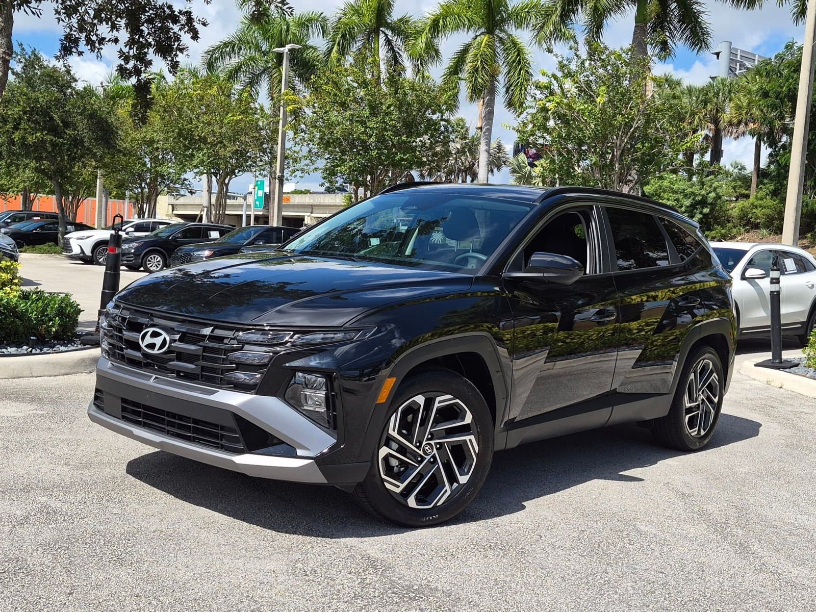 2026 Hyundai Tucson SEL Plus — photo 1 of 15