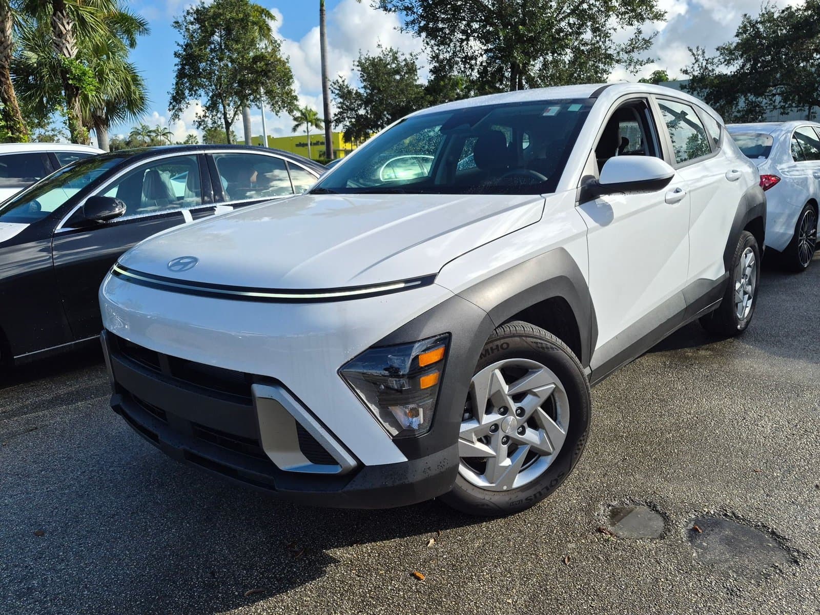 2026 Hyundai Kona SE — photo 1 of 16
