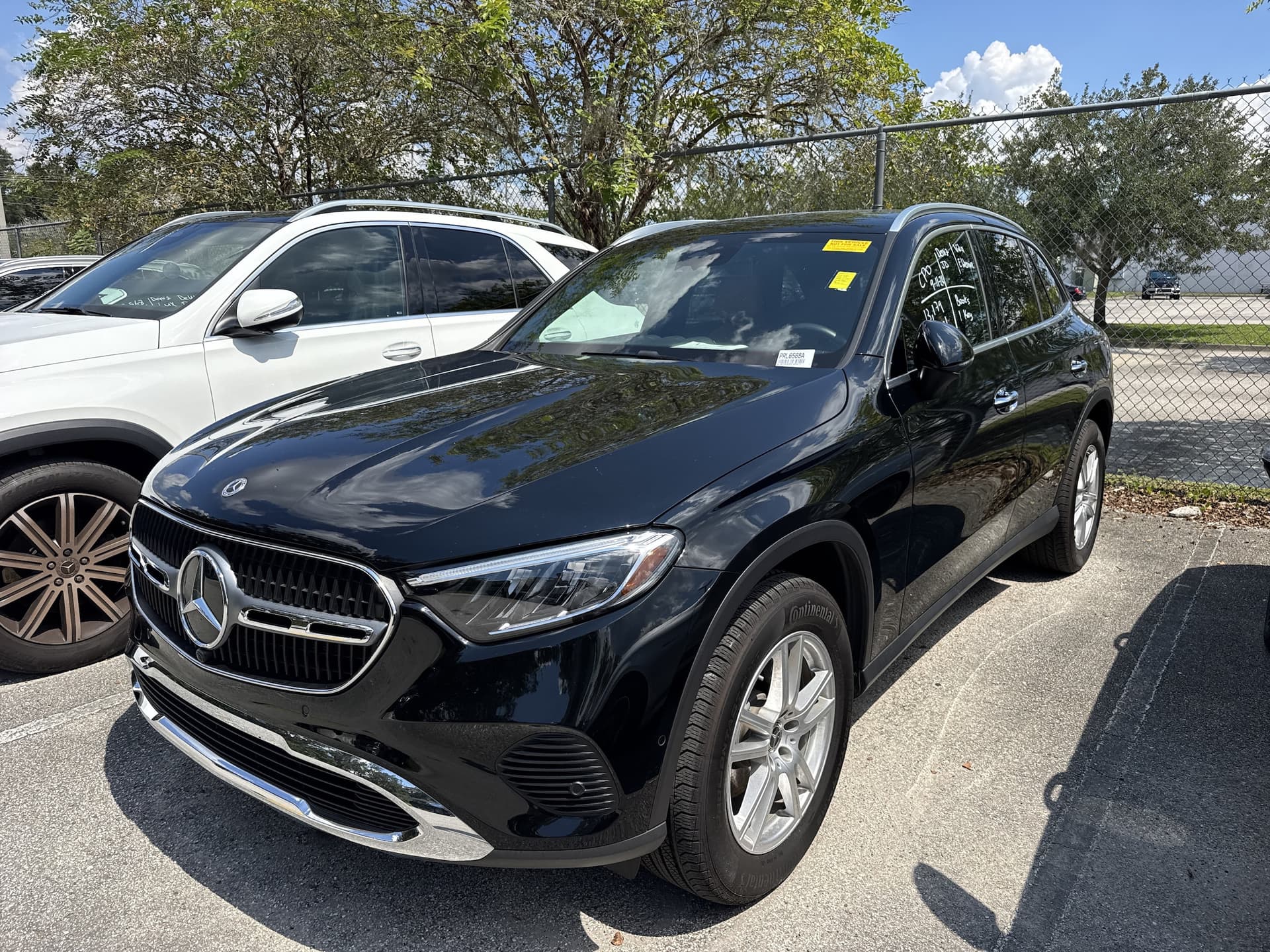 2025 Mercedes-Benz GLC GLC 300 — photo 1 of 4