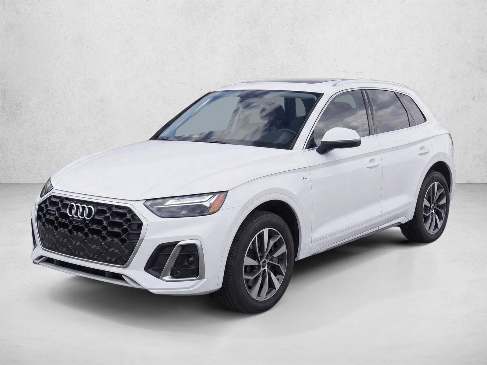 2022 Audi Q5 Base — photo 1 of 9