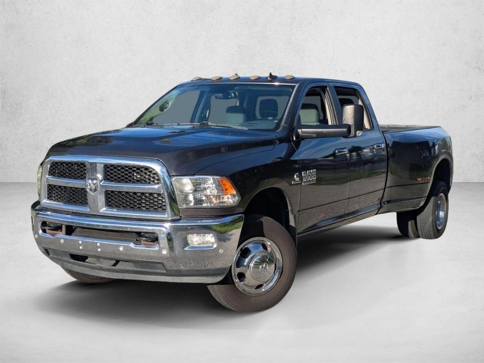 2018 RAM 3500 SLT — photo 1 of 15