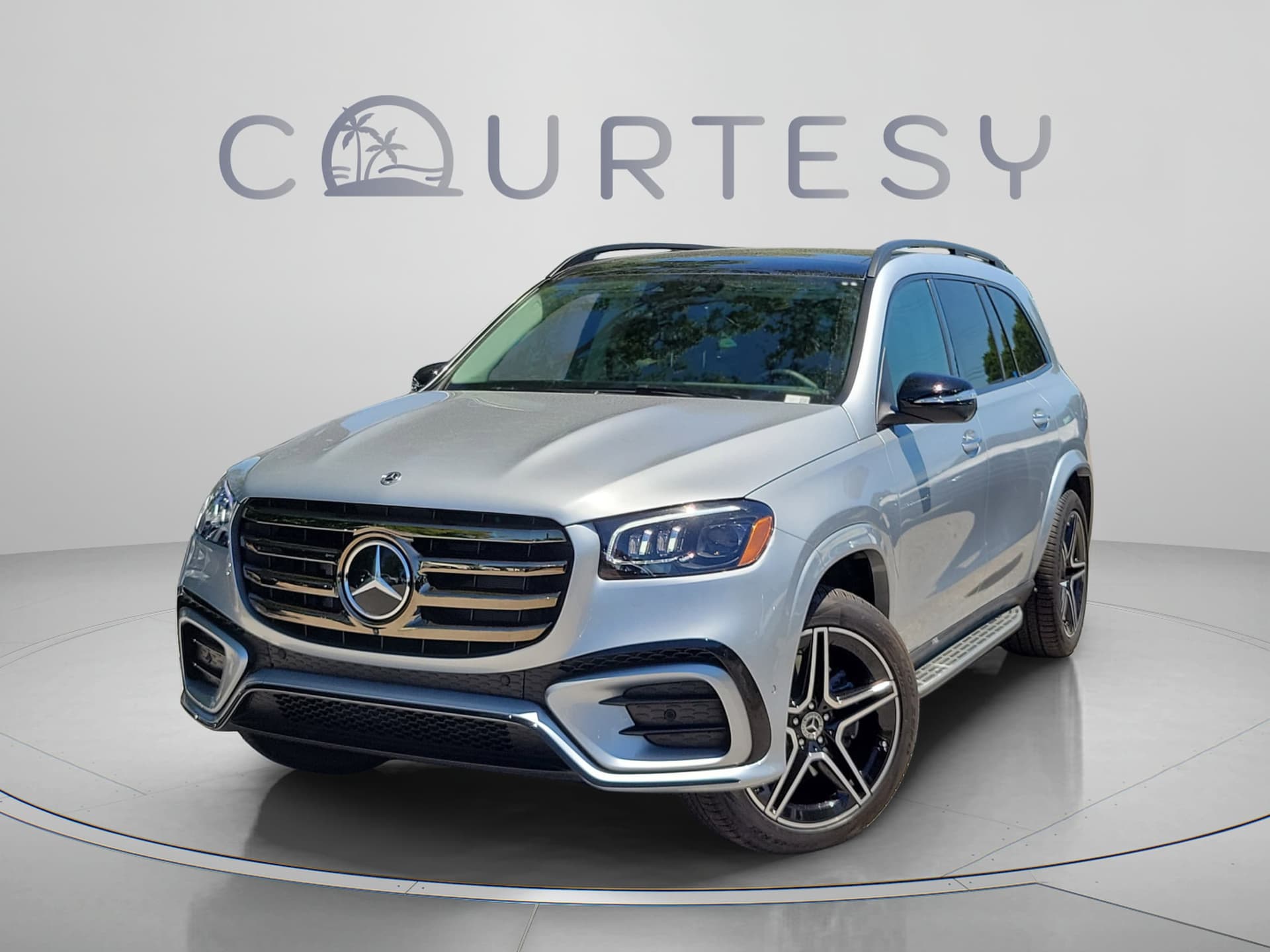 2026 Mercedes-Benz GLS Base — photo 1 of 32