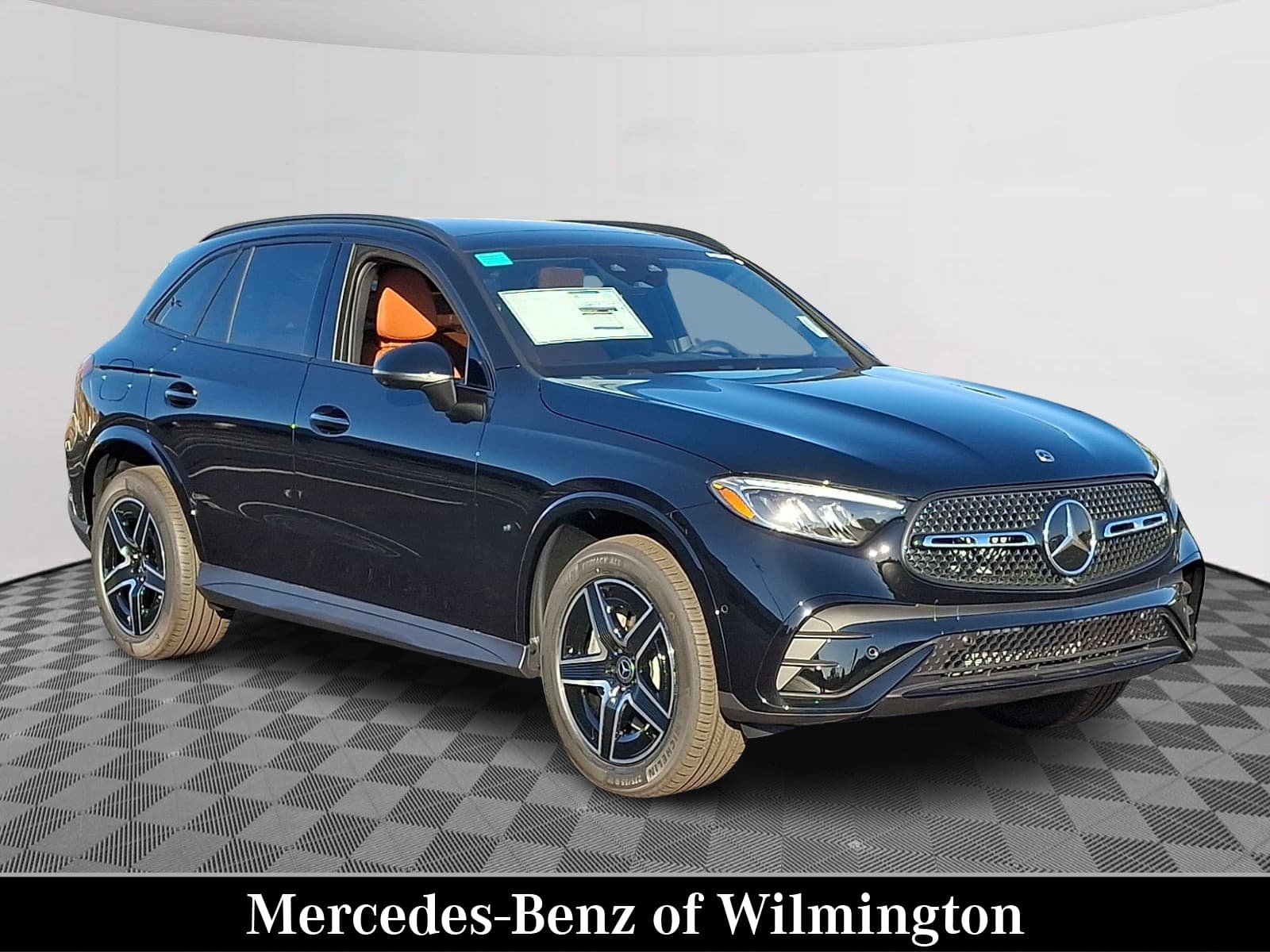 2027 Mercedes-Benz GLC Base — photo 1 of 22