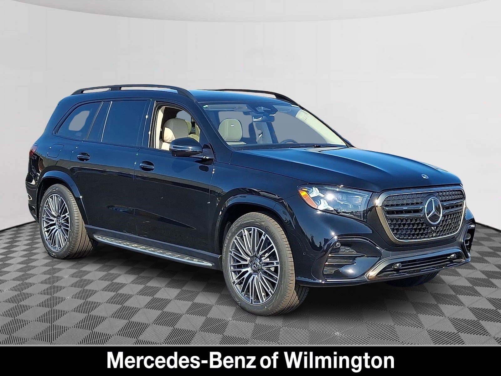 2027 Mercedes-Benz GLS Base — photo 1 of 21
