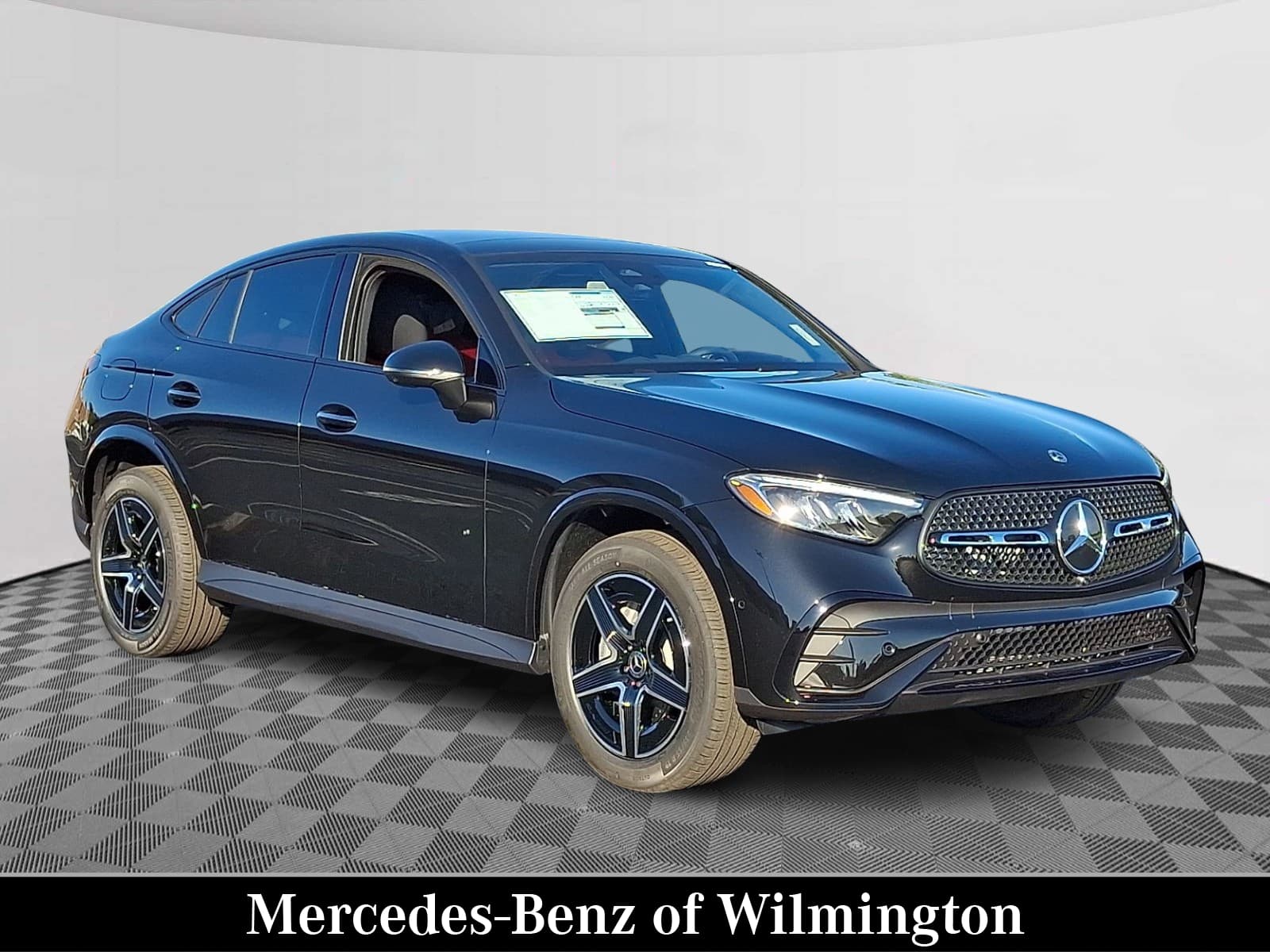 2027 Mercedes-Benz GLC Base — photo 1 of 21