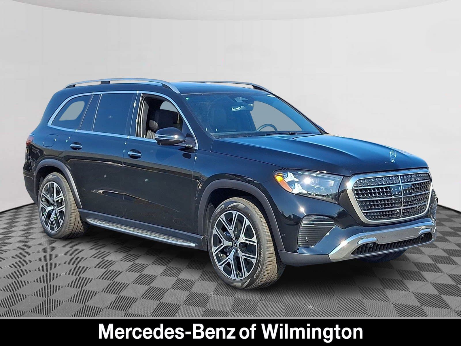 2027 Mercedes-Benz GLS Base — photo 1 of 21