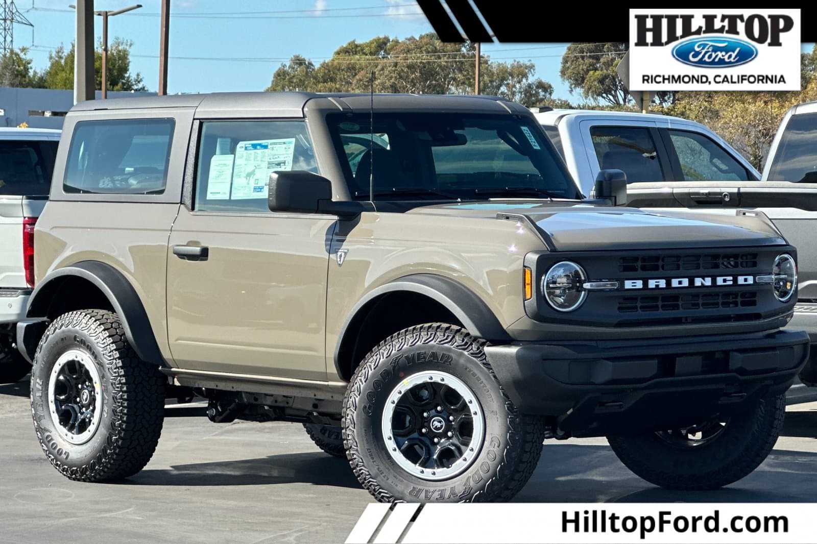 2026 Ford Bronco Base — photo 1 of 58