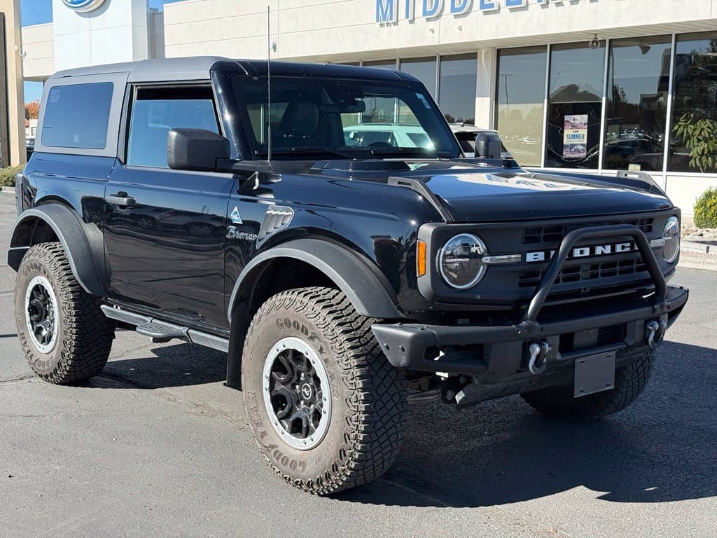 2024 Ford Bronco Black Diamond — photo 1 of 8