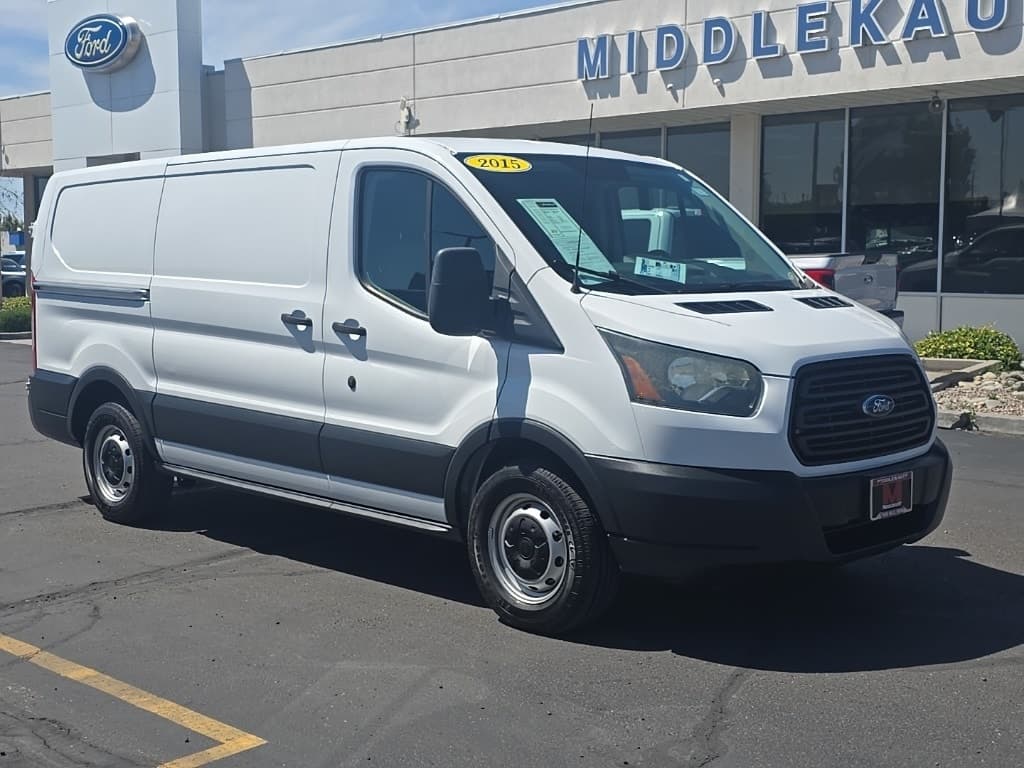 Foto de 2015 Ford Transit-150 130 WB Low Roof Cargo