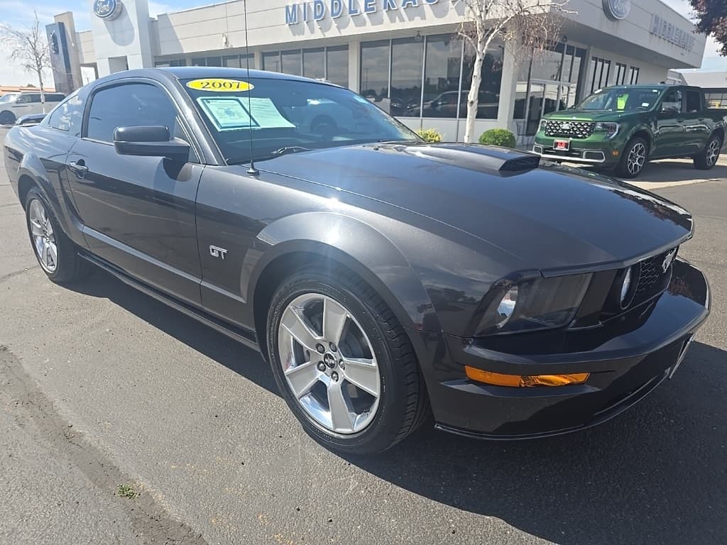 Foto de 2007 Ford Mustang GT Deluxe