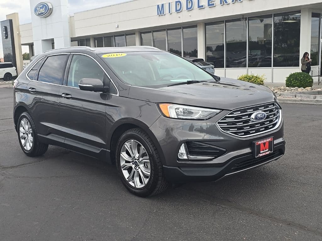 2019 Ford Edge Titanium — photo 1 of 20